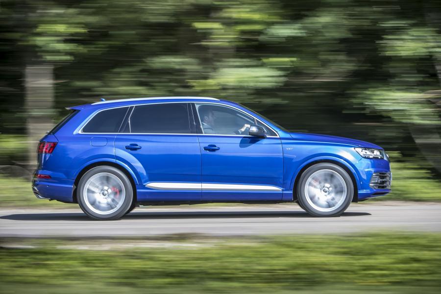  Audi SQ7 TDI (4M) 2016 года  (UK) (фото 25 из 32)
